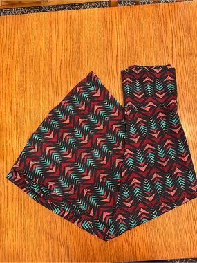 LuLaRoe Navy Skirt with Teal, Red & Cream Chevron Print